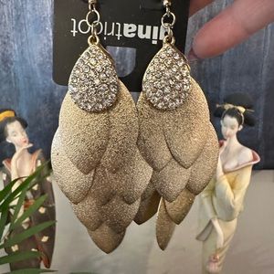 Gold coloured drop earrings. Brand New, Never Worn.